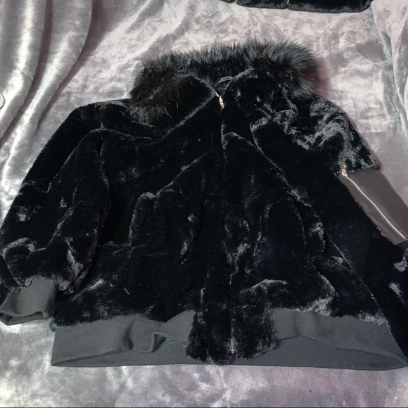 Fashion Nova High Status Faux Fur Bomber Jacket - Picture 4 of 7